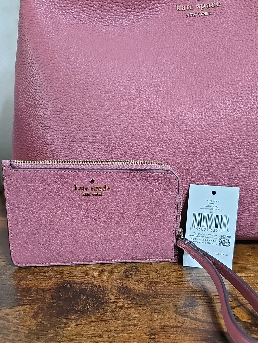 MOTHERS DAY SALE...Kate Spade Pebbled Leather Lucy Wristlet...pomegranate
